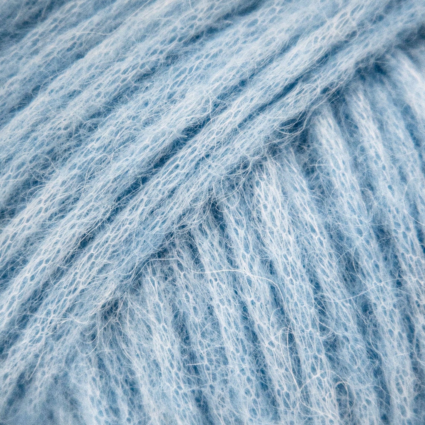 Luca-S Cloud - Soft Aran Alpaca Knitting Yarn: Off-White (01)