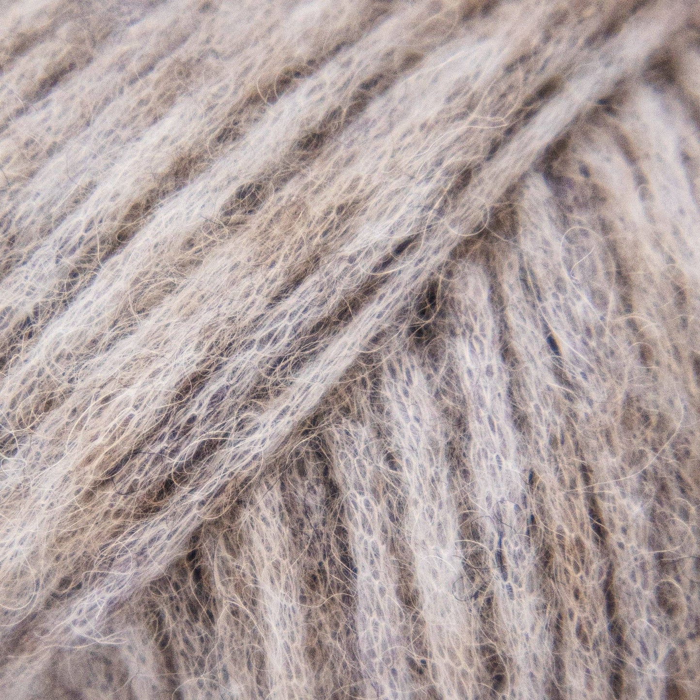 Luca-S Cloud - Soft Aran Alpaca Knitting Yarn: Off-White (01)