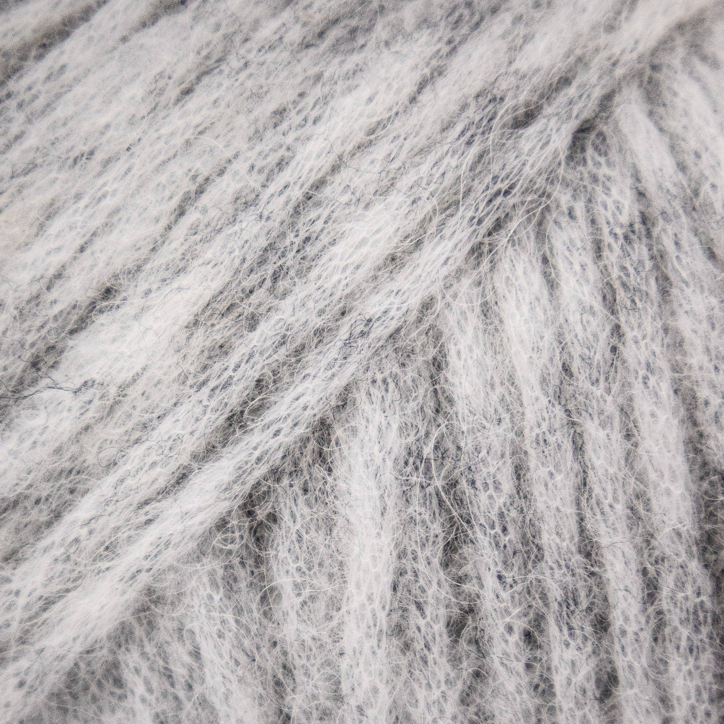 Luca-S Cloud - Soft Aran Alpaca Knitting Yarn: Off-White (01)