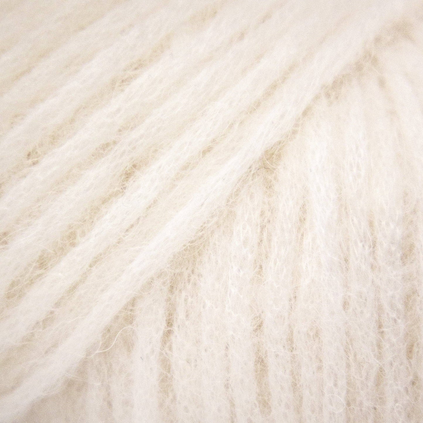 Luca-S Cloud - Soft Aran Alpaca Knitting Yarn: Off-White (01)